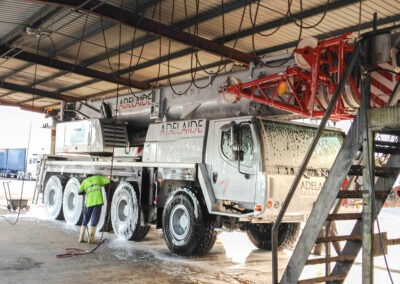 Peppers Truck Wash - washing tires